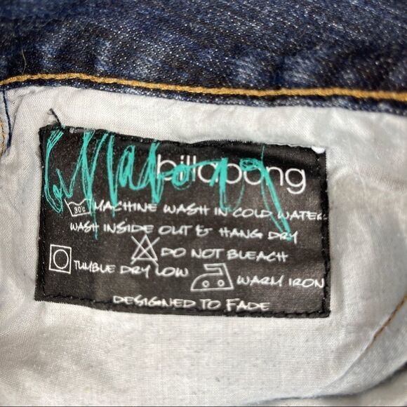 Billabong Denim Shorts Women's Size 10 Spellout Low Rise - Picture 6 of 10